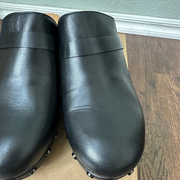 Andre Assous | Sofia Studded Clogs - Picture 8 of 9